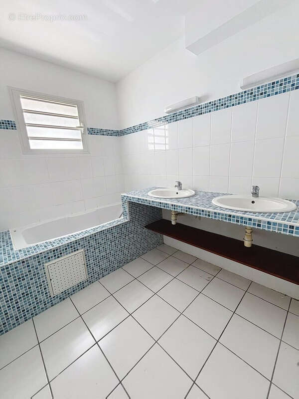 Appartement à SAINT-DENIS