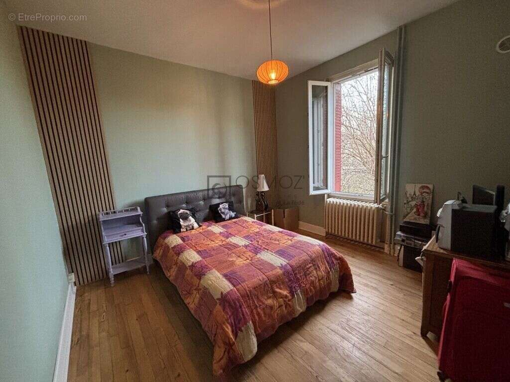 Maison avec jardin dans quartier recherché de Châteauvert -180 m - photo 6