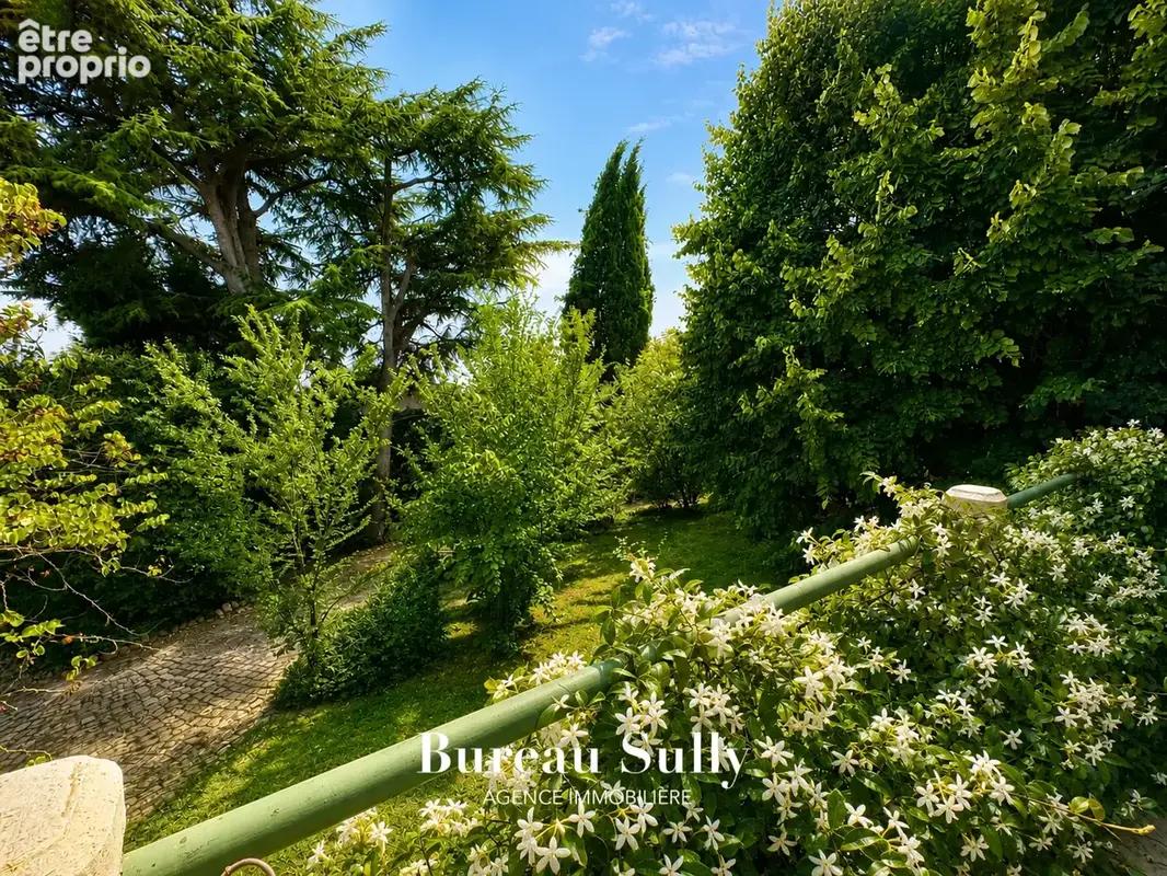 Maison 5 pièces 235 m² · à Beynost · 235 m² · 790 000 €