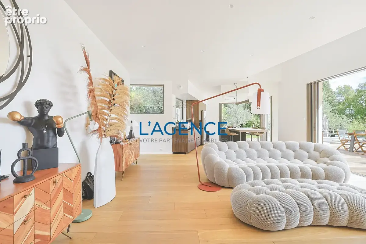 Villa d'architecte  avec VUE MER et piscine en position dominante au calme sans vis - photo 6