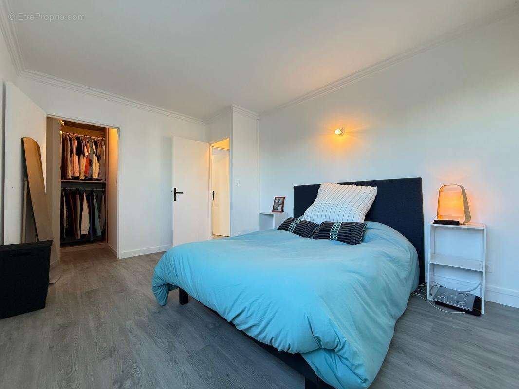 Superbe APPARTEMENT rénové à proximité immédiate des commerces - photo 10