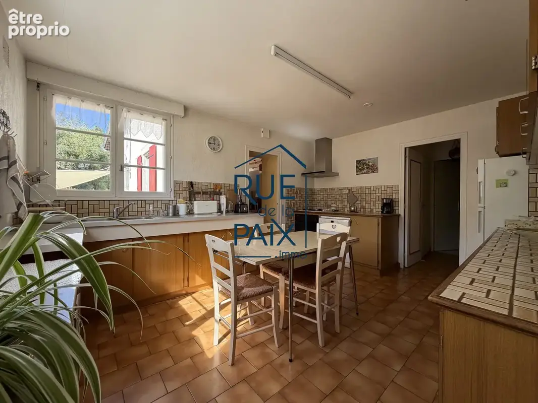 Maison 6 pièces 155 m² à vendre à Saivres (79400) - photo 3