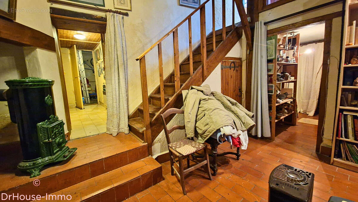 Maison à PUYLAROQUE