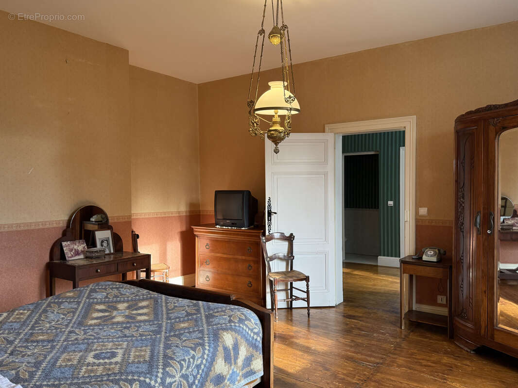 Maison à CASTELNAU-D'AUZAN