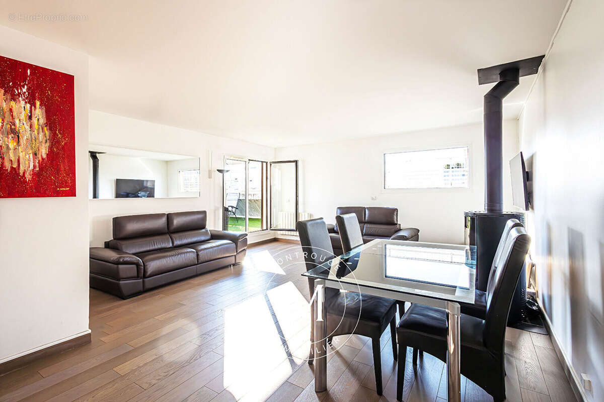 Appartement à PARIS-14E