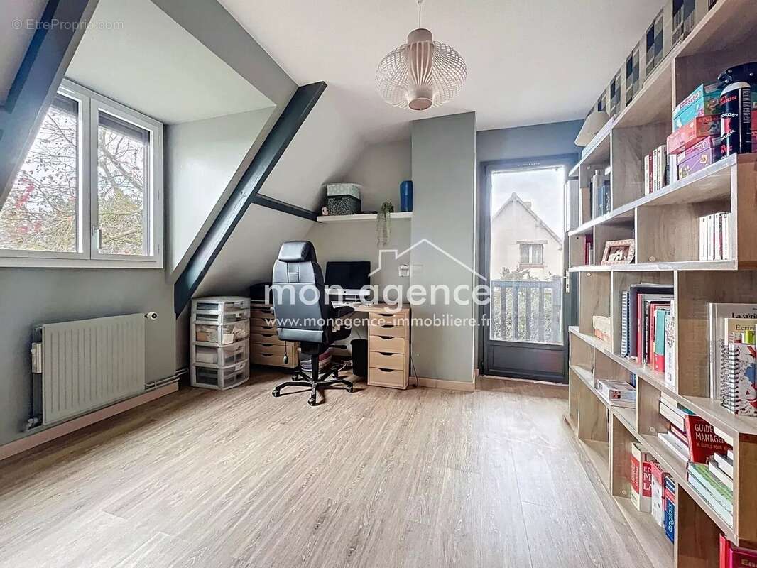 Maison à FRANQUEVILLE-SAINT-PIERRE