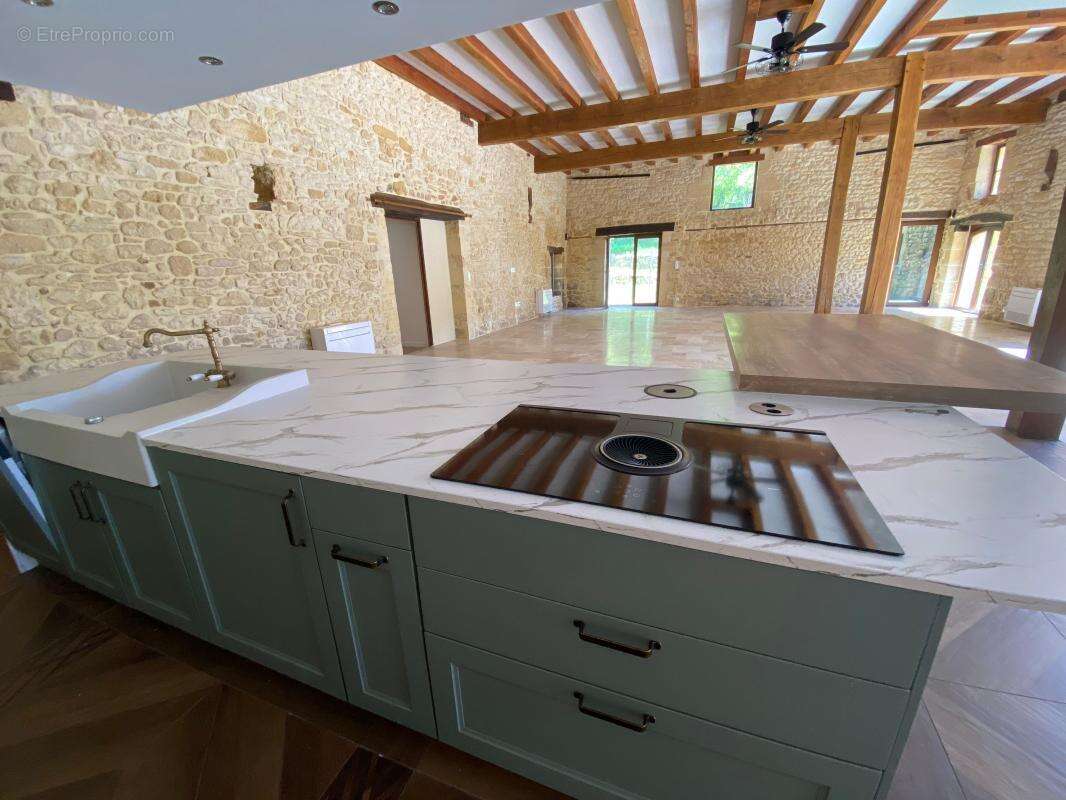 Maison à LES EYZIES-DE-TAYAC-SIREUIL