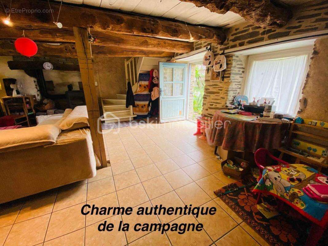 Maison à LOYAT