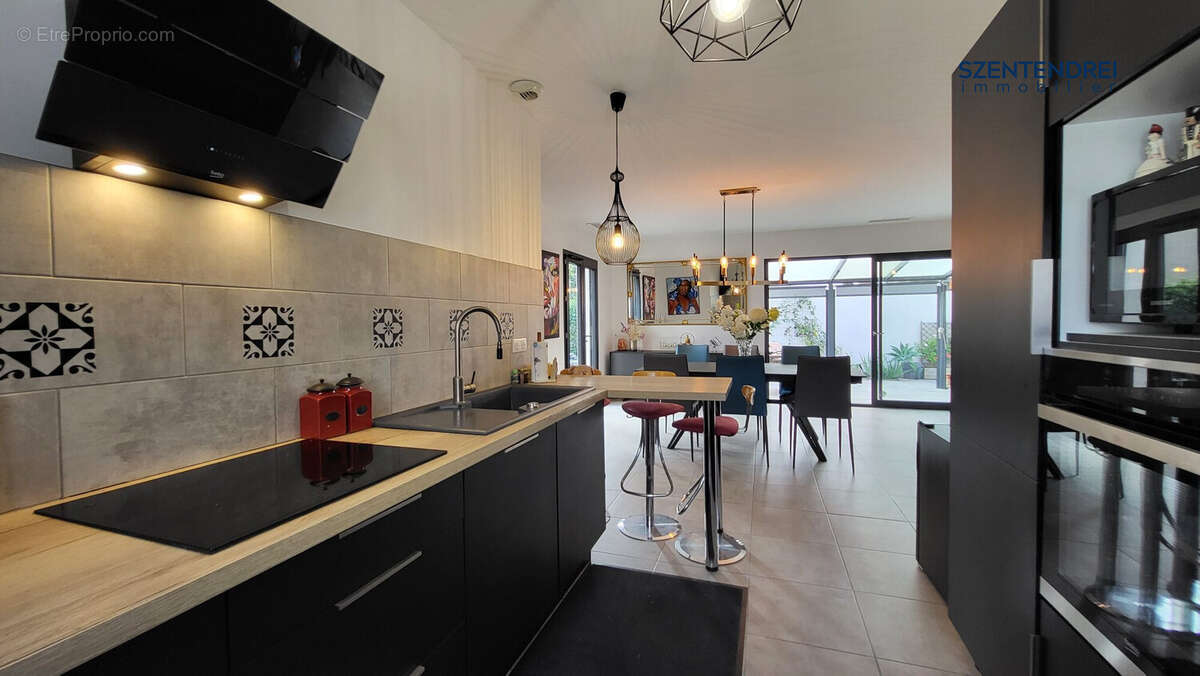 villa vente lunel viel szentendrei immobilier  - Maison à VERGEZE