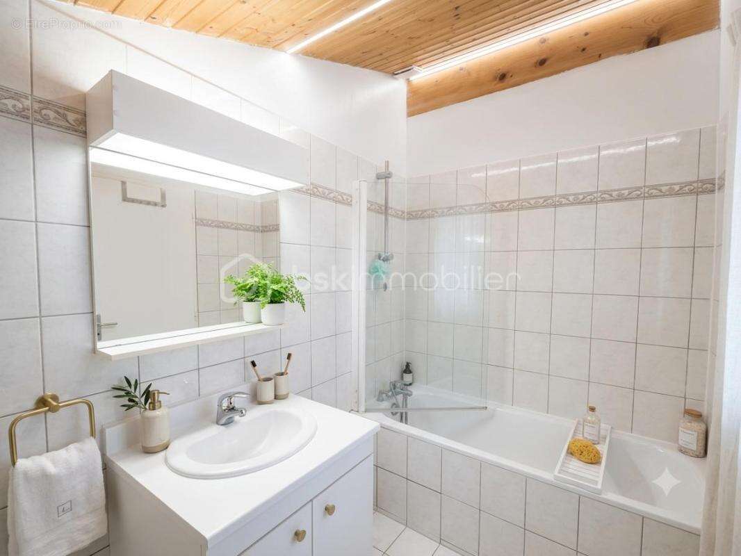 Maison de ville en duplex  T2 avec jardin - photo 5