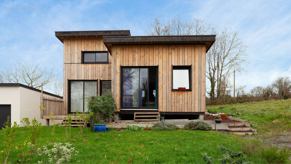 Maison à RIEC-SUR-BELON