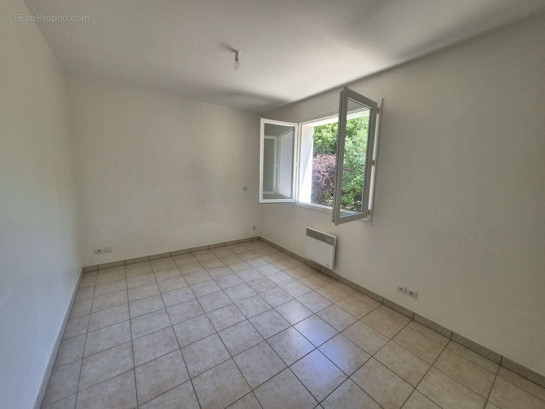 Belle maison de plain-pied avec jardin - photo 6