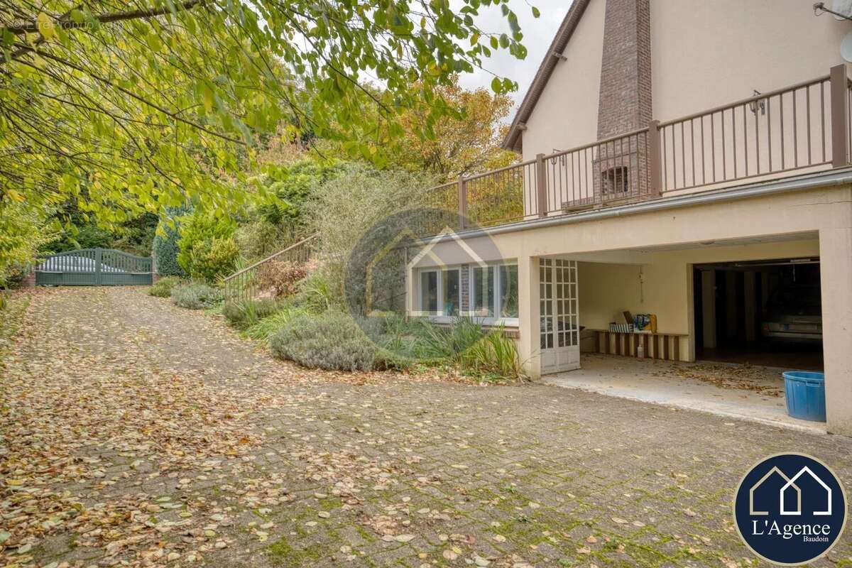 Maison à SAINT-PREST