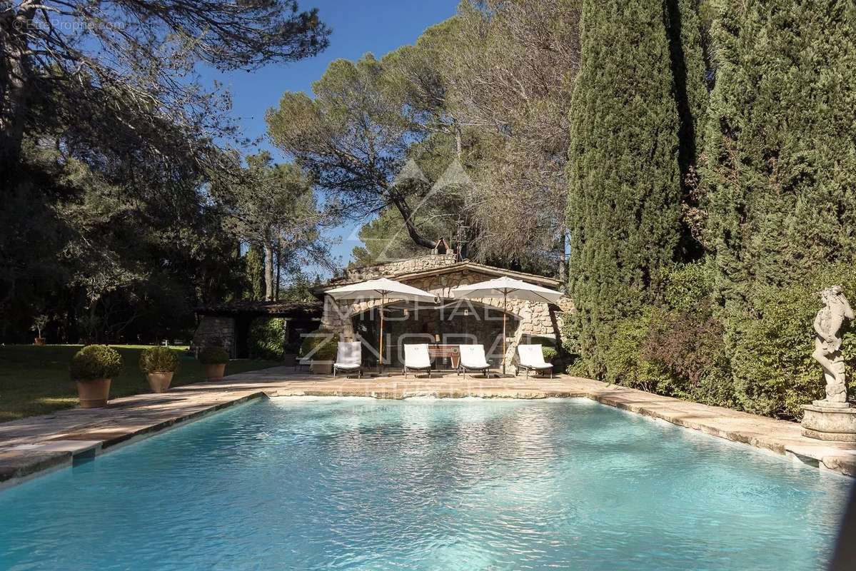 Maison à AURIBEAU-SUR-SIAGNE