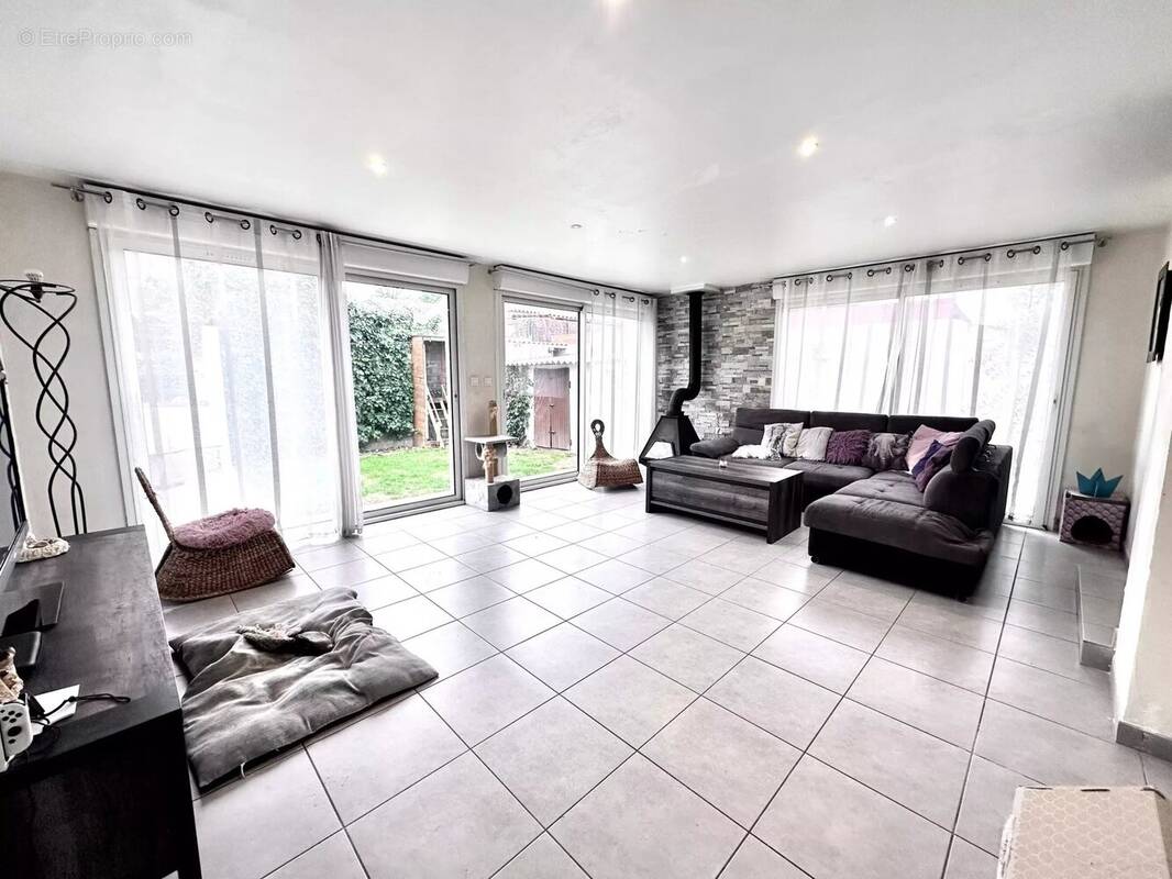 Maison à VILLELONGUE-DELS-MONTS