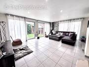 Maison à VILLELONGUE-DELS-MONTS