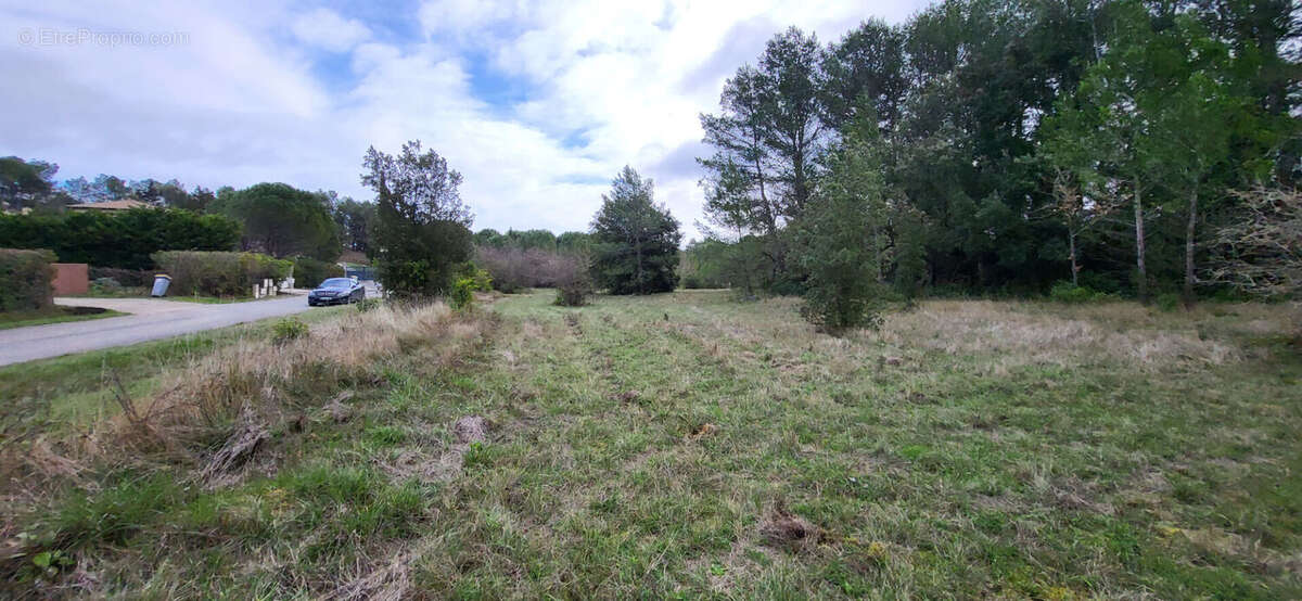 Terrain à CARCASSONNE