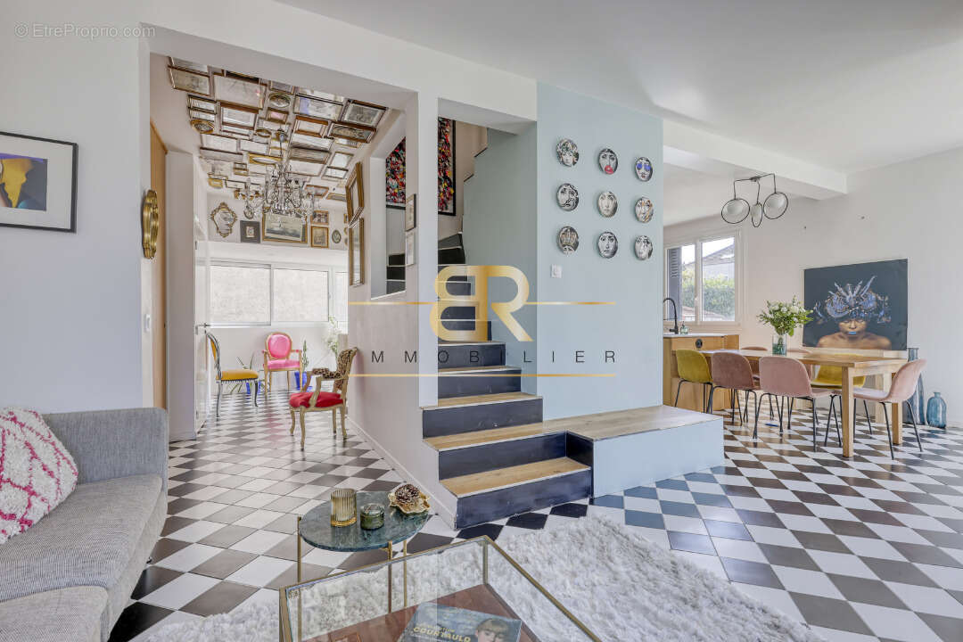 Maison à SAINT-MAUR-DES-FOSSES