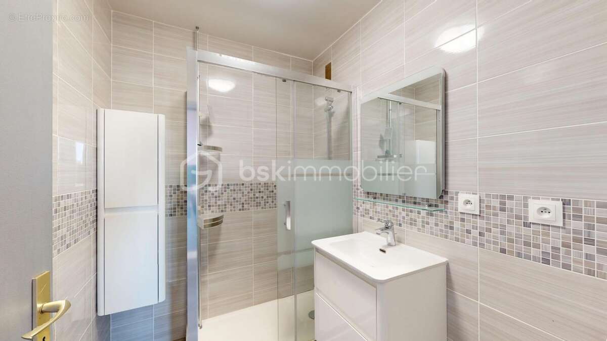 Studio lumineux avec balcon cave et parking – Neuilly-Plaisance - photo 5