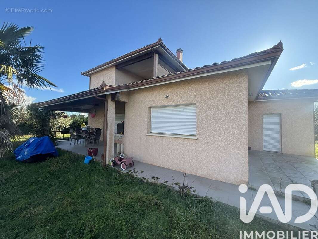 Photo 3 - Maison à MONTBETON