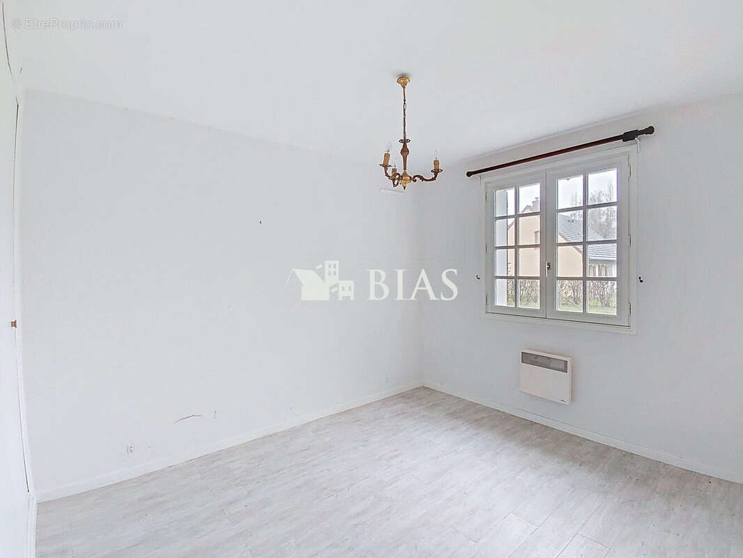 Maison à BOURG-ACHARD