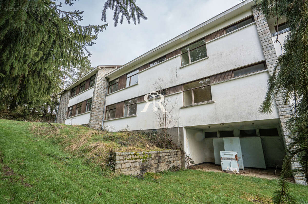Maison à PONTAUMUR