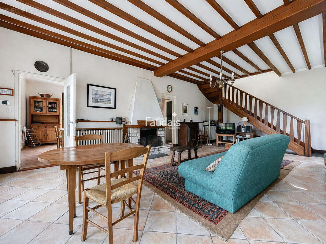 Maison 125 m² à Agon-Coutainville  - photo 3