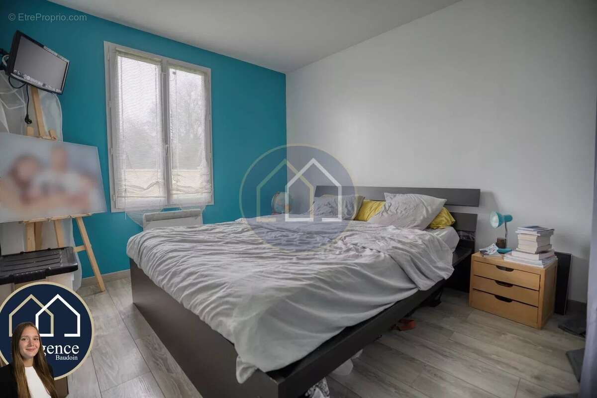 Maison à TREMBLAY-LES-VILLAGES