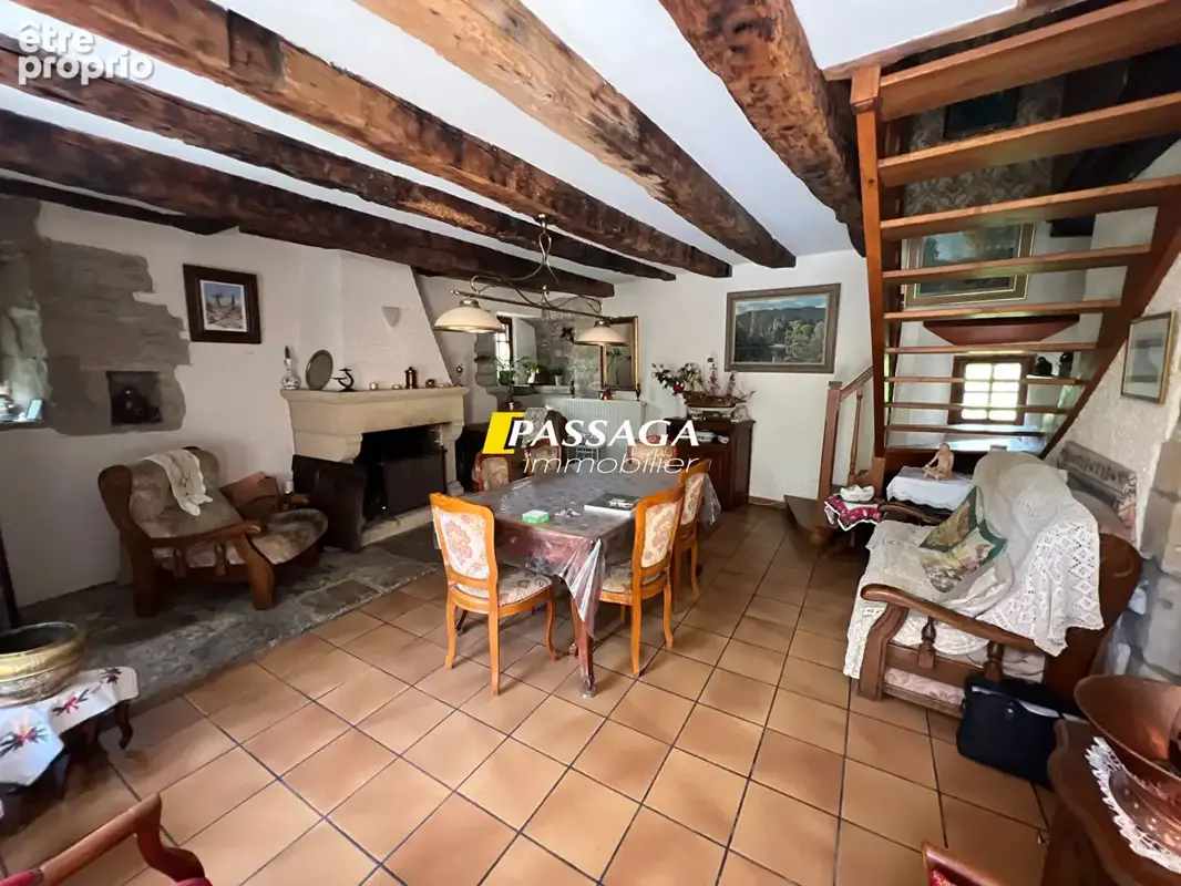 A VENDRE - Maison traditionnelle de caractère avec terrain - PALMAS D'AVEYRON - photo 3
