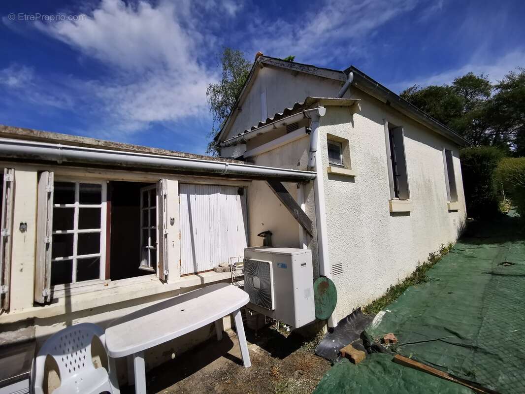 Maison à vendre 4 pièces centre ville  PLOERMEL (56) - photo 2