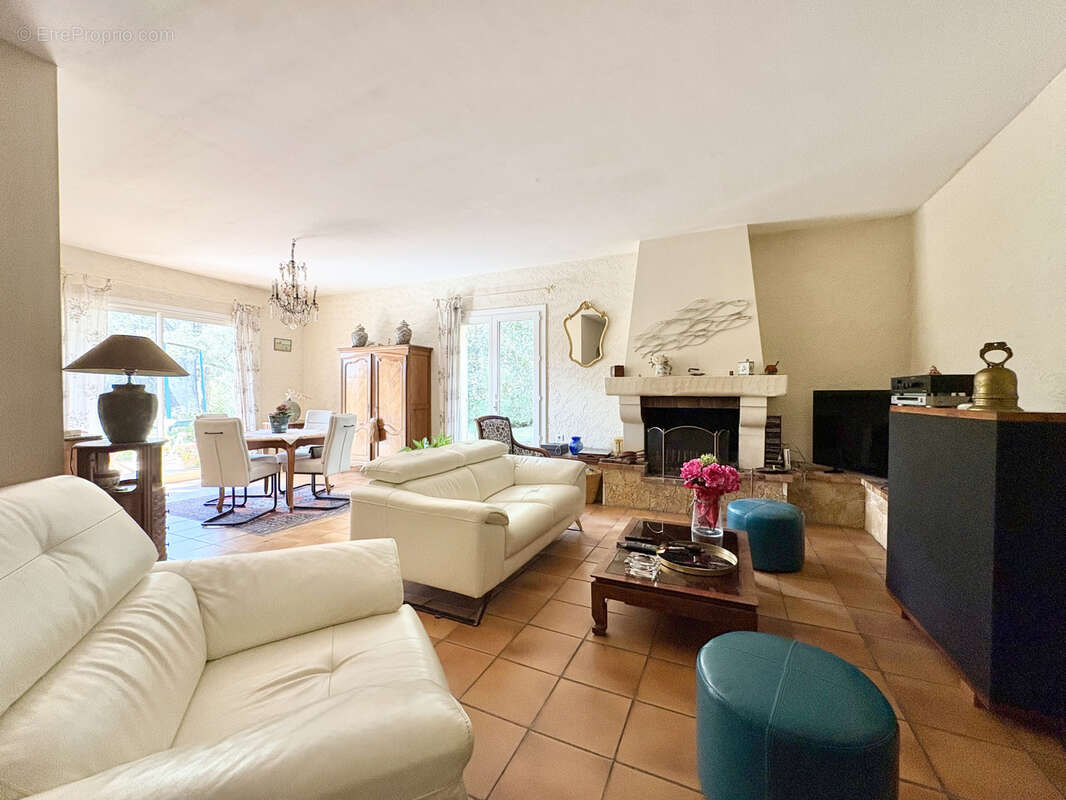 Maison à SIX-FOURS-LES-PLAGES