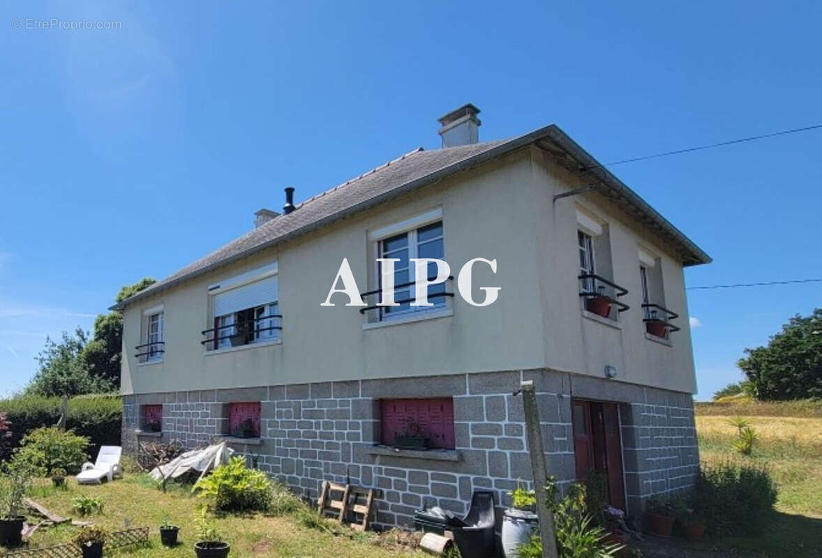 Maison à PLOUEZEC