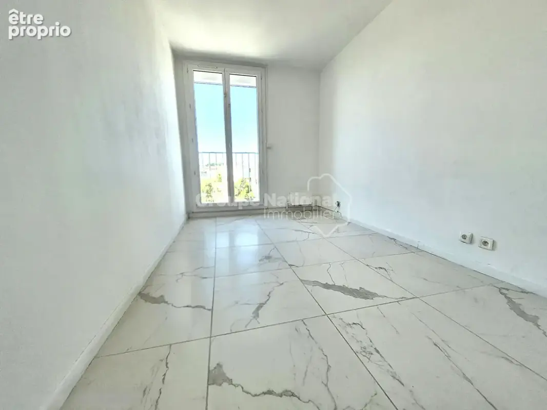 Spacieux T4 de 81 m² avec balcon, parking privatif et cave - photo 12