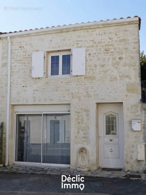 Maison à LONGEVES
