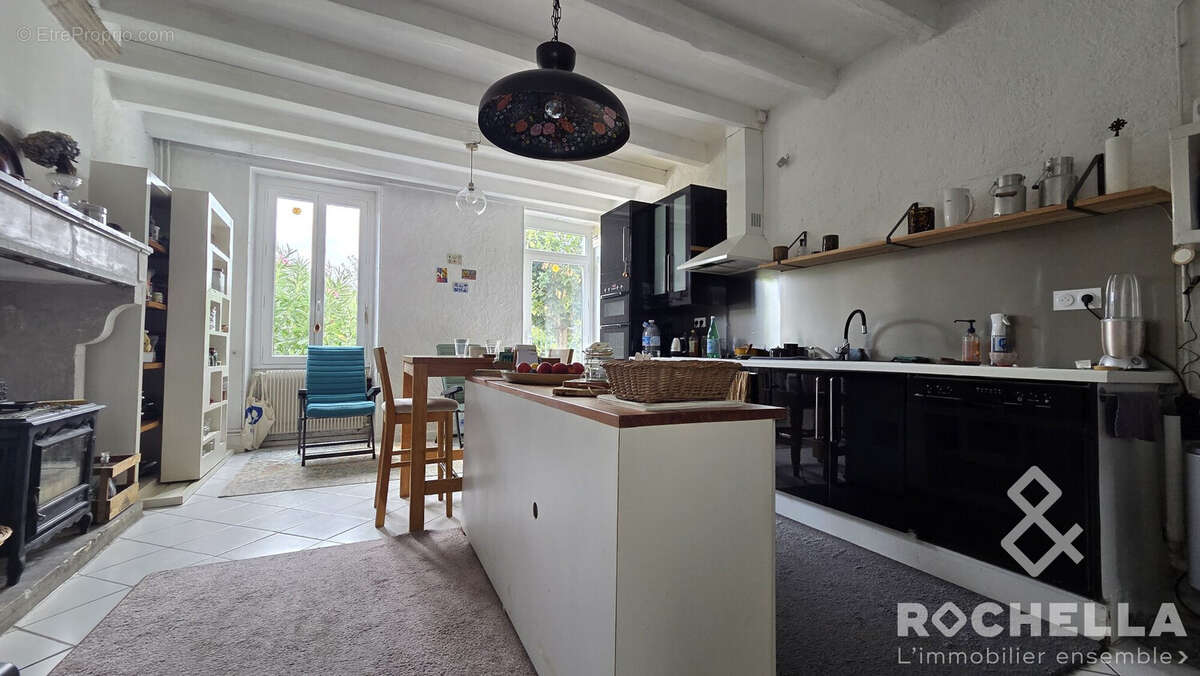 Maison 228 m² à Les Eglises-D'argenteuil  - photo 7