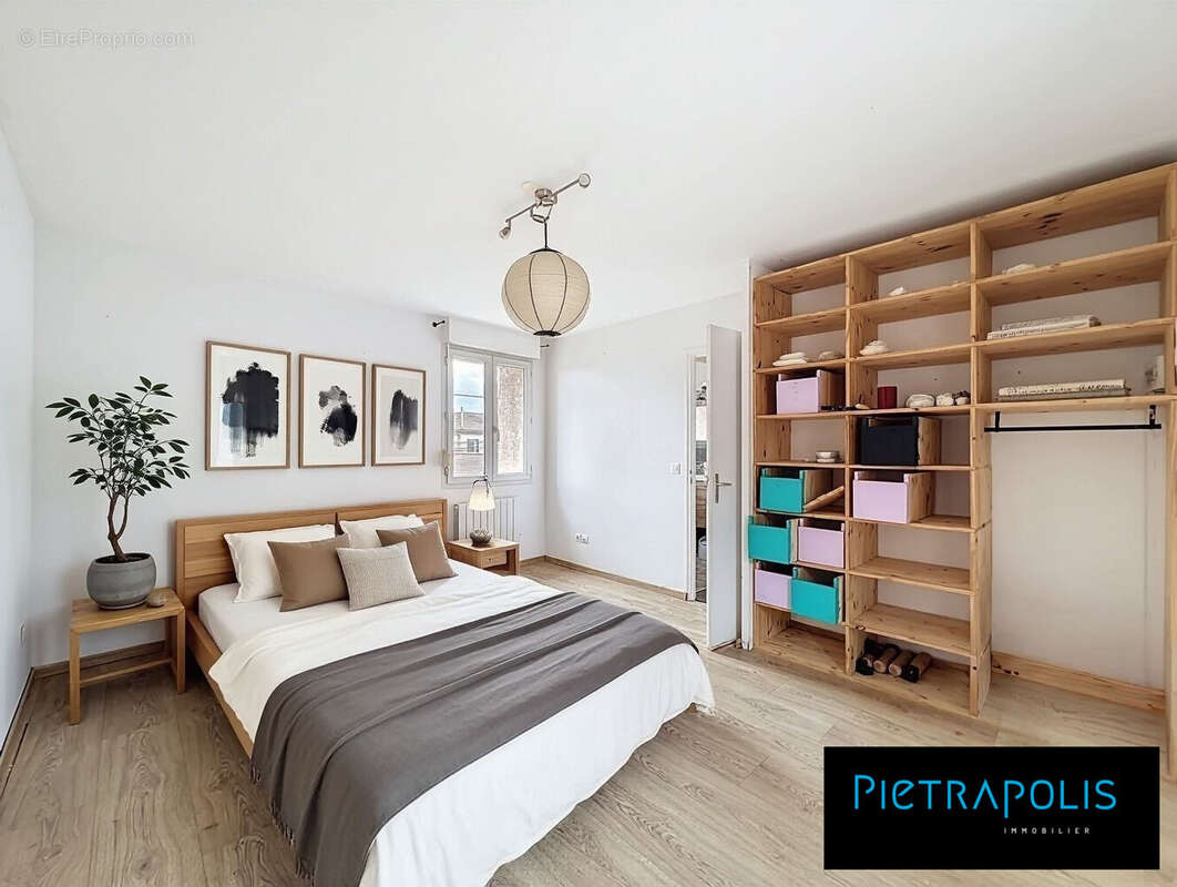 Maison à GREZIEU-LA-VARENNE