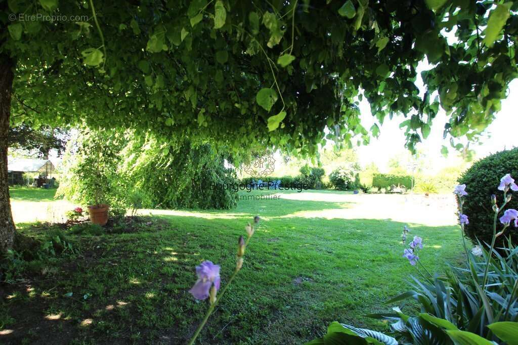 Maison à SAINT-GENGOUX-LE-NATIONAL