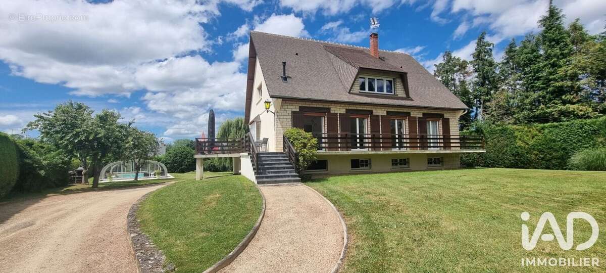 Maison 197 m² à Monceaux-En-Bessin  - photo 2