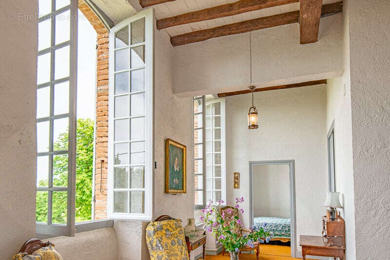 CHATEAU de famille du 17e siècle en très bon état à vendre à GIBEL - photo 12