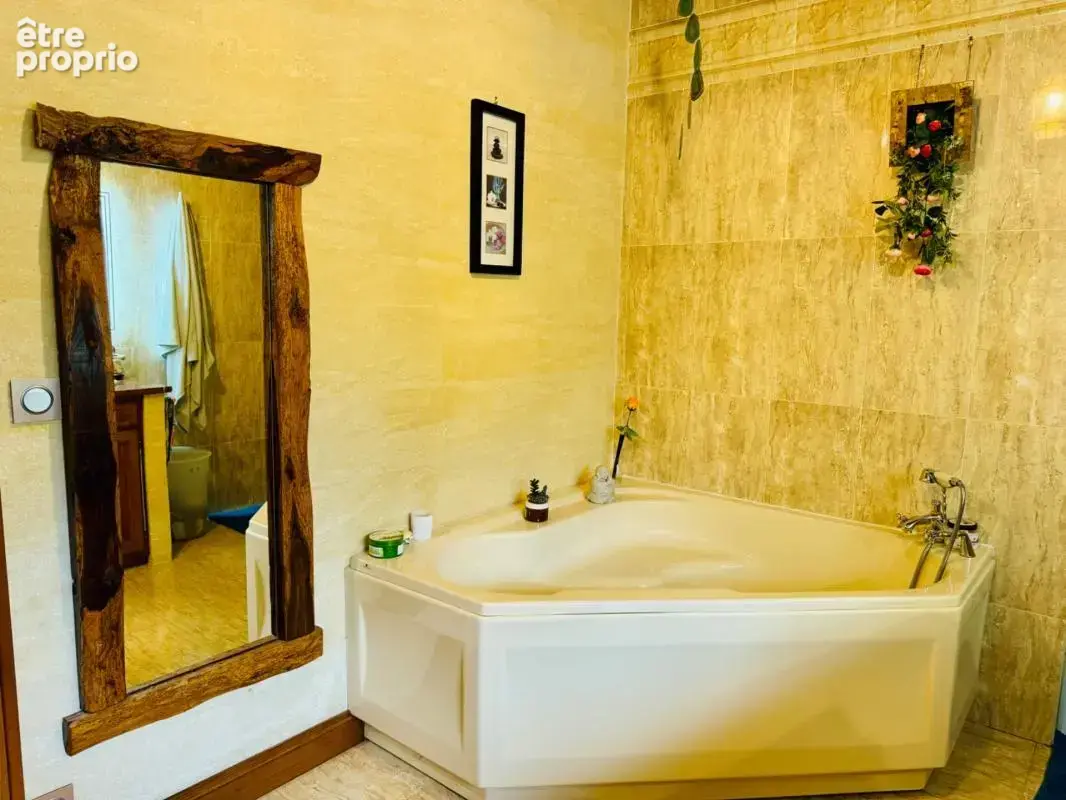 Charmante bâtisse 1716 de 186 m² avec séjour de 80 m² - photo 15