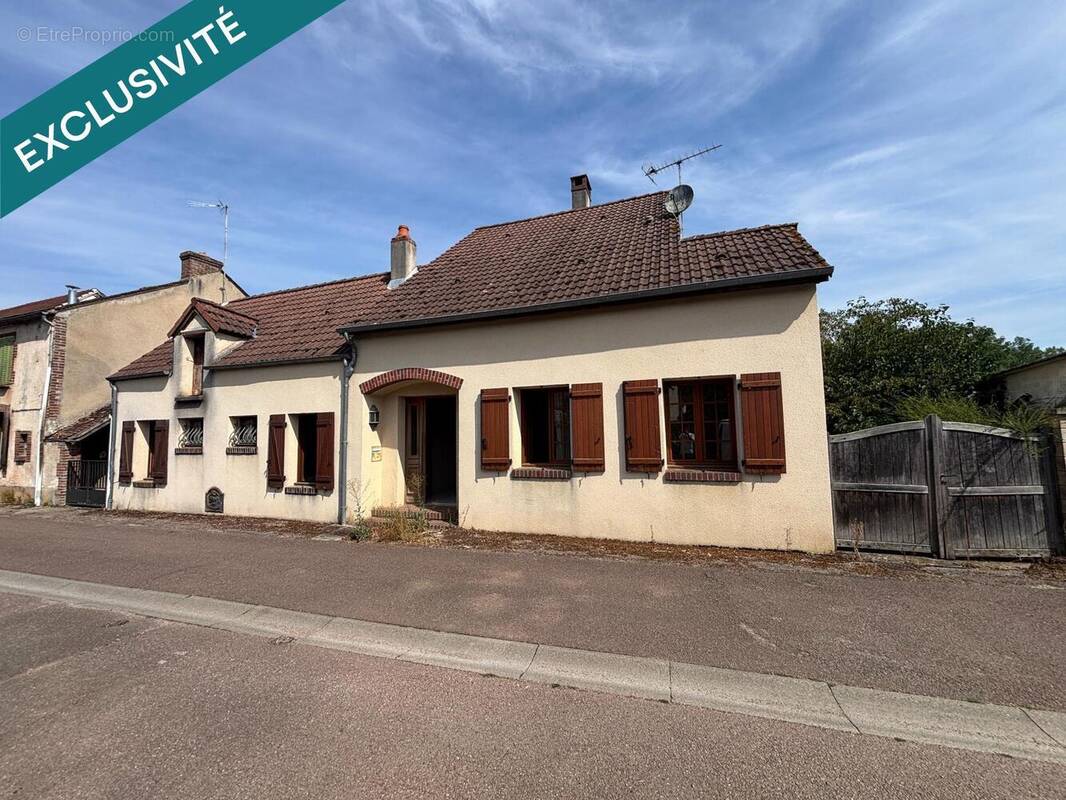 Photo 1 - Maison à SAINT-PRIVE