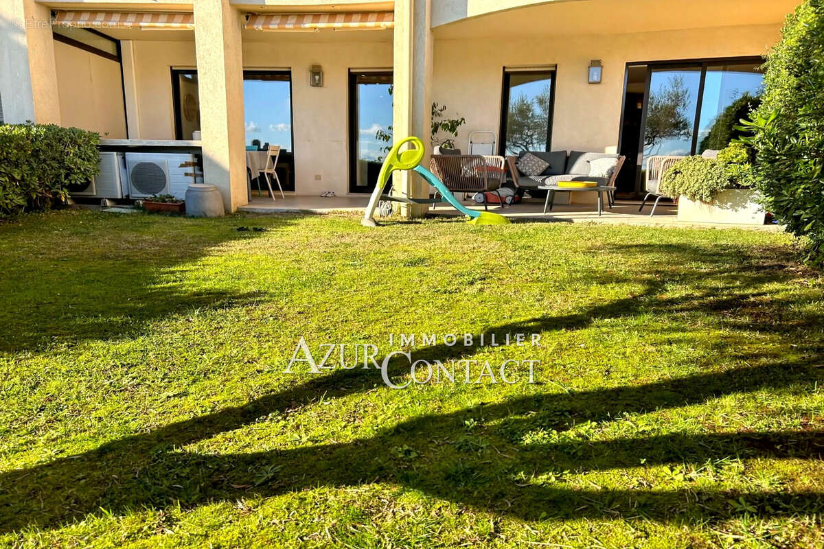 Appartement à MOUGINS