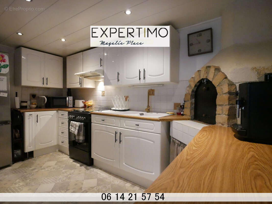 CHARMANTE et GRANDE maison de village en pierres de 90m2 avec terrasse et dépendances - photo 6