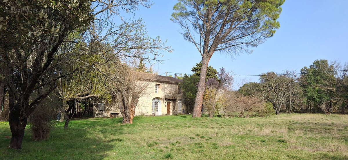 Maison à LA BAUME-DE-TRANSIT