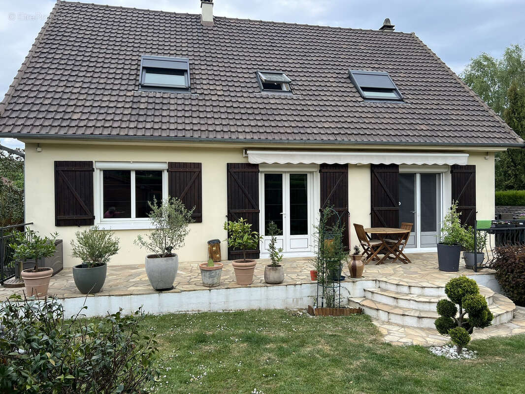 Maison à PONTHEVRARD