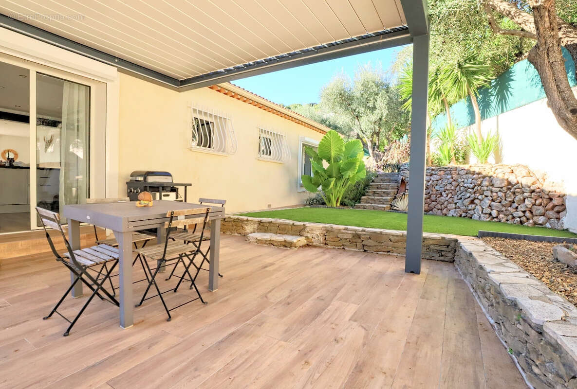 Maison à LA VALETTE-DU-VAR