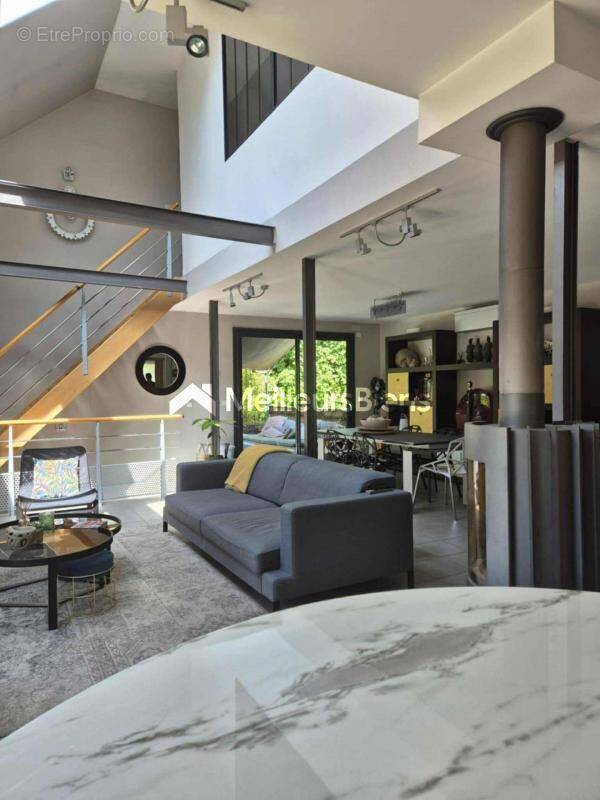 Maison à MERY-SUR-OISE