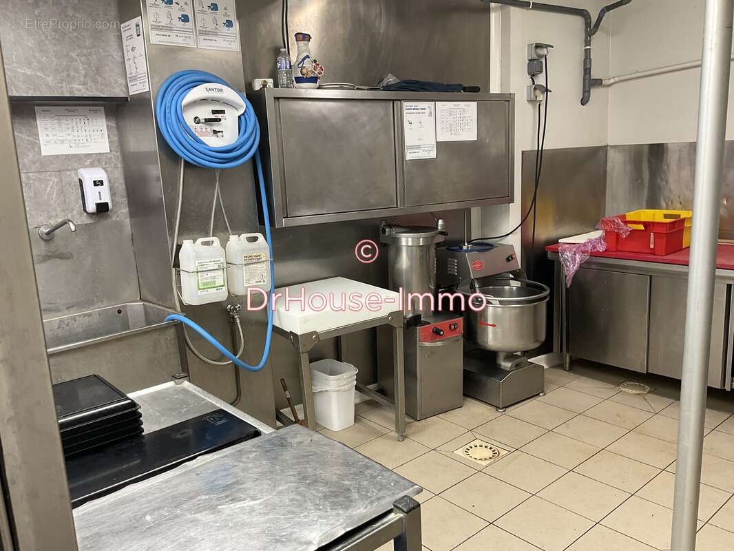 Commerce à PARIS-11E