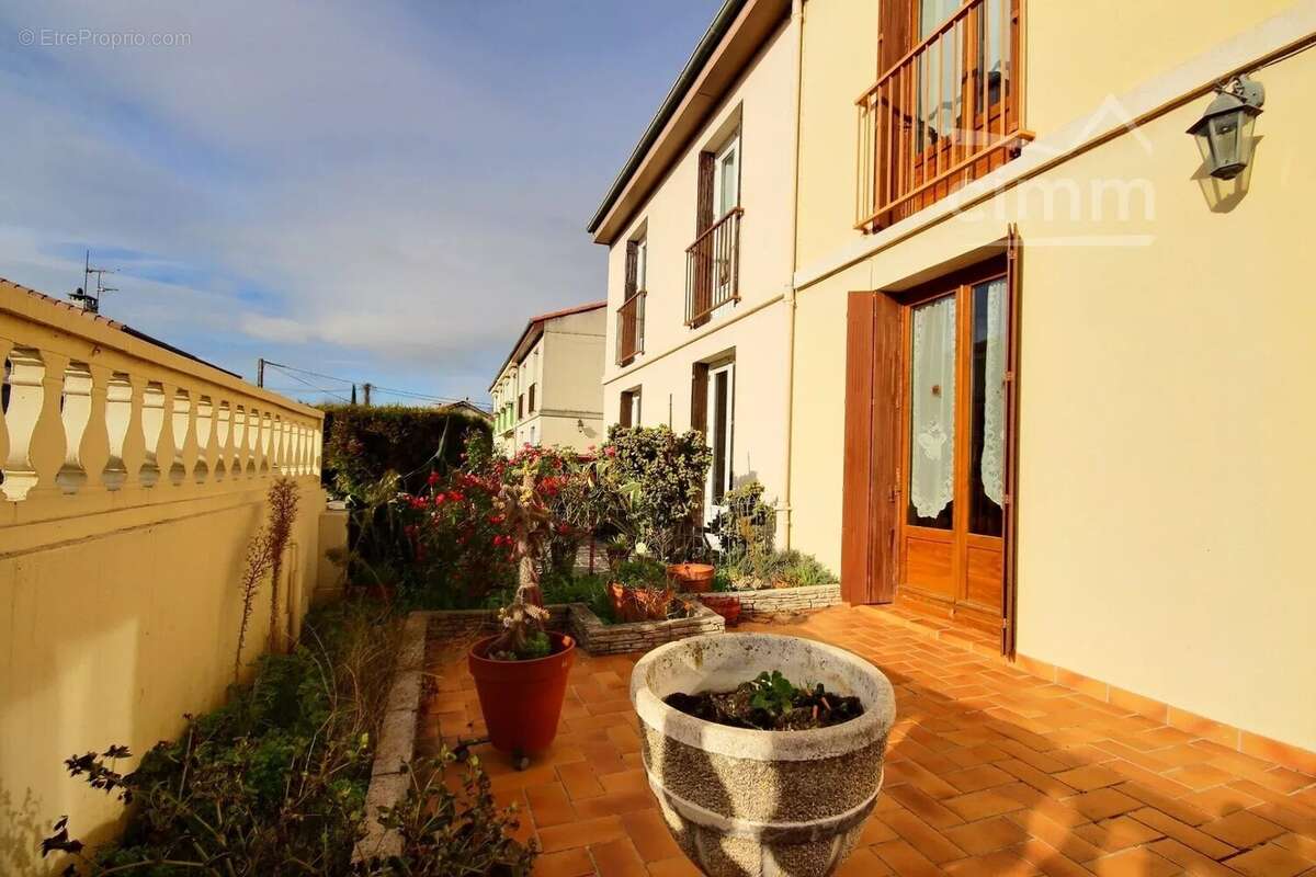 Maison à MONTELIMAR