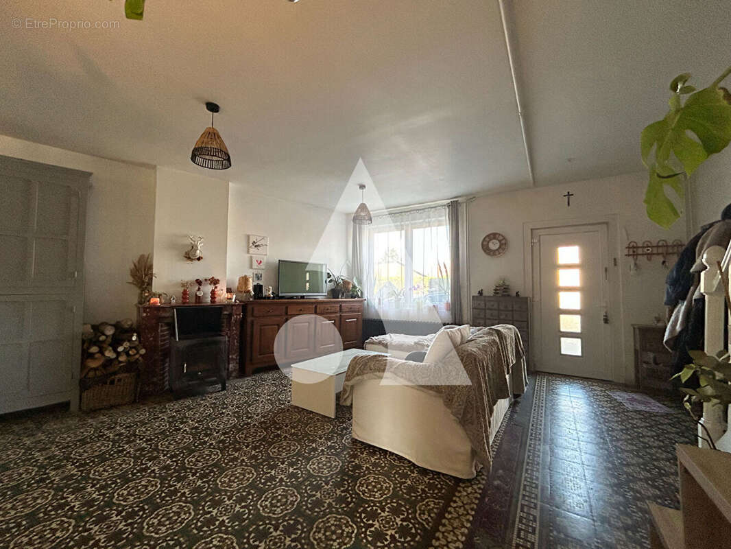 Maison à RIEULAY